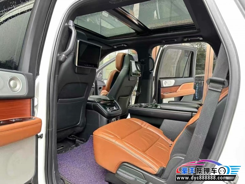 18年林肯领航员轿车抵押车出售