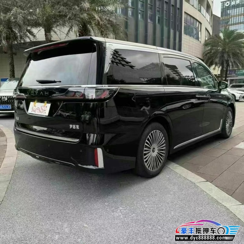 25年岚图梦想家轿车抵押车出售