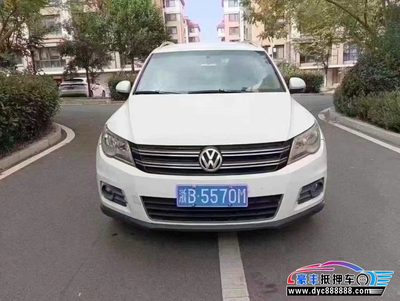 13年大众途观轿车抵押车出售