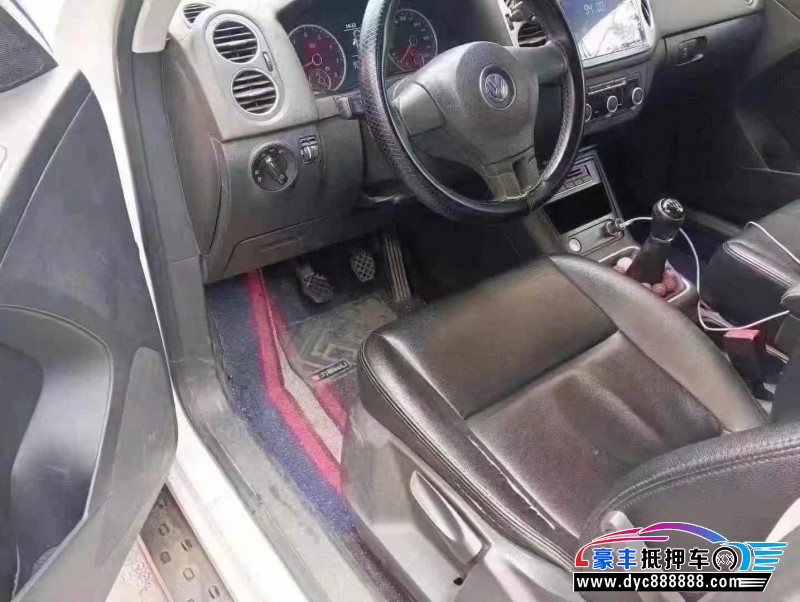 13年大众途观轿车抵押车出售