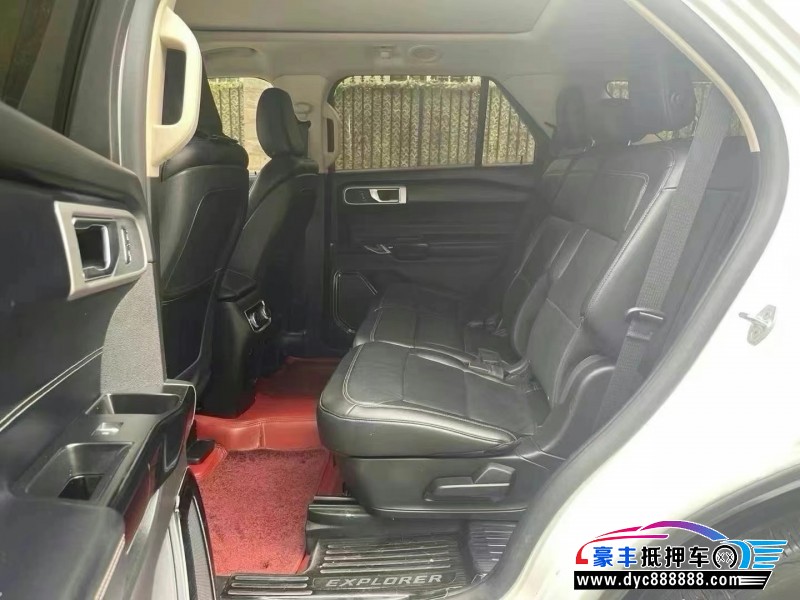 20年福特探险者轿车抵押车出售