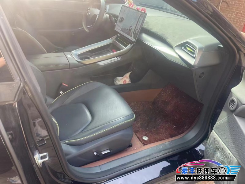 24年极狐阿尔法S轿车抵押车出售