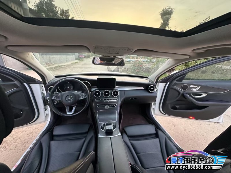 17年奔驰C轿车抵押车出售