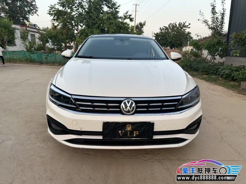 20年大众凌渡轿车抵押车出售