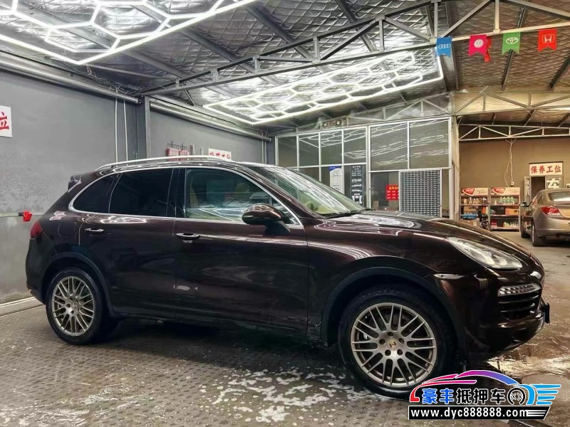 14年保时捷卡宴轿车抵押车出售