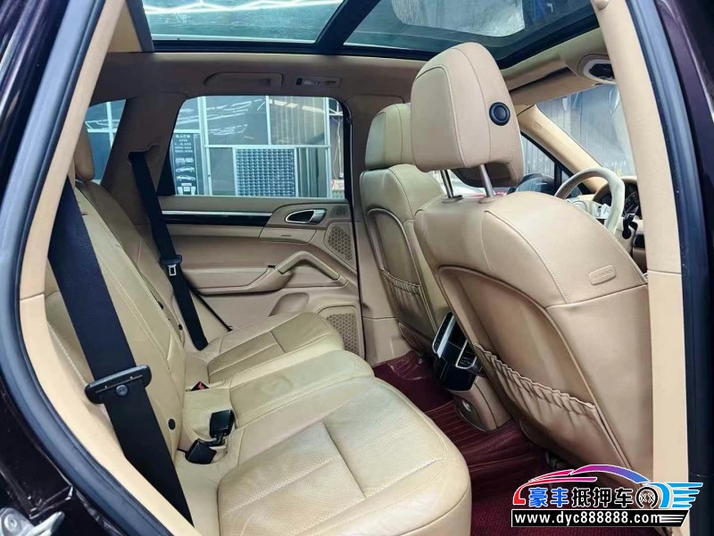 14年保时捷卡宴轿车抵押车出售