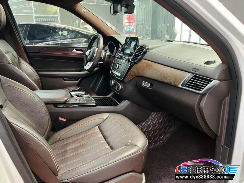 18年奔驰GLS轿车抵押车出售