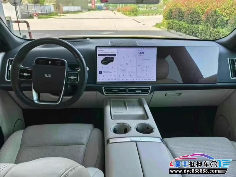 24年理想L9轿车抵押车出售