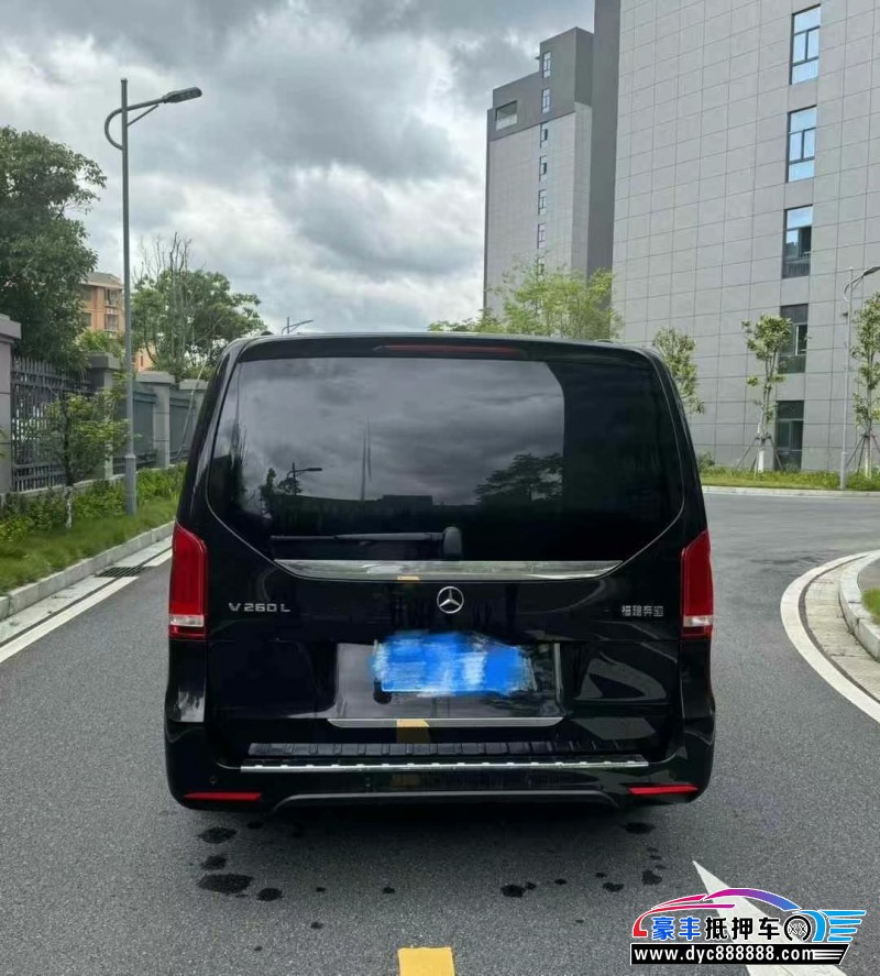 24年奔驰V轿车抵押车出售