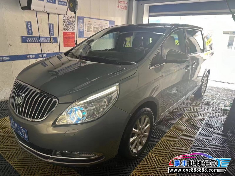 11年别克GL8轿车抵押车出售