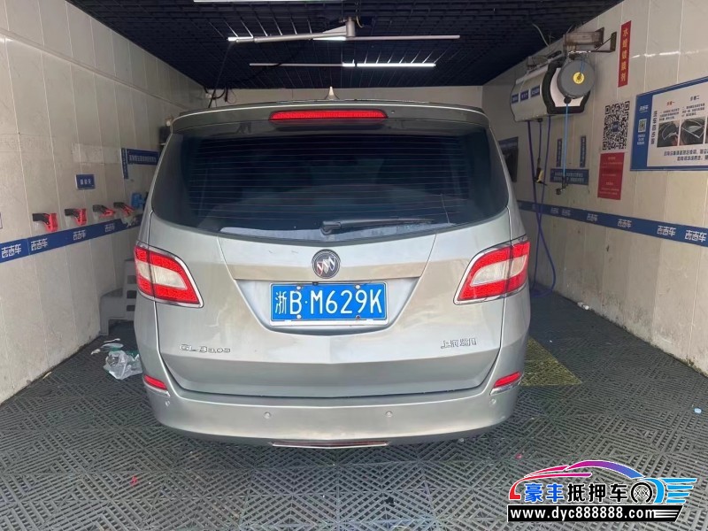 11年别克GL8轿车抵押车出售