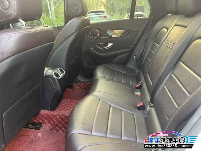 17年奔驰GLC轿车抵押车出售