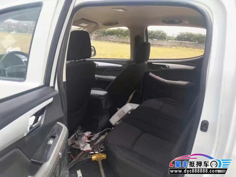 21年五十铃皮卡轿车抵押车出售