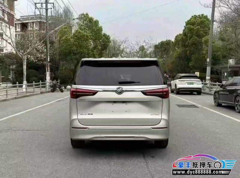 22年别克GL8轿车抵押车出售