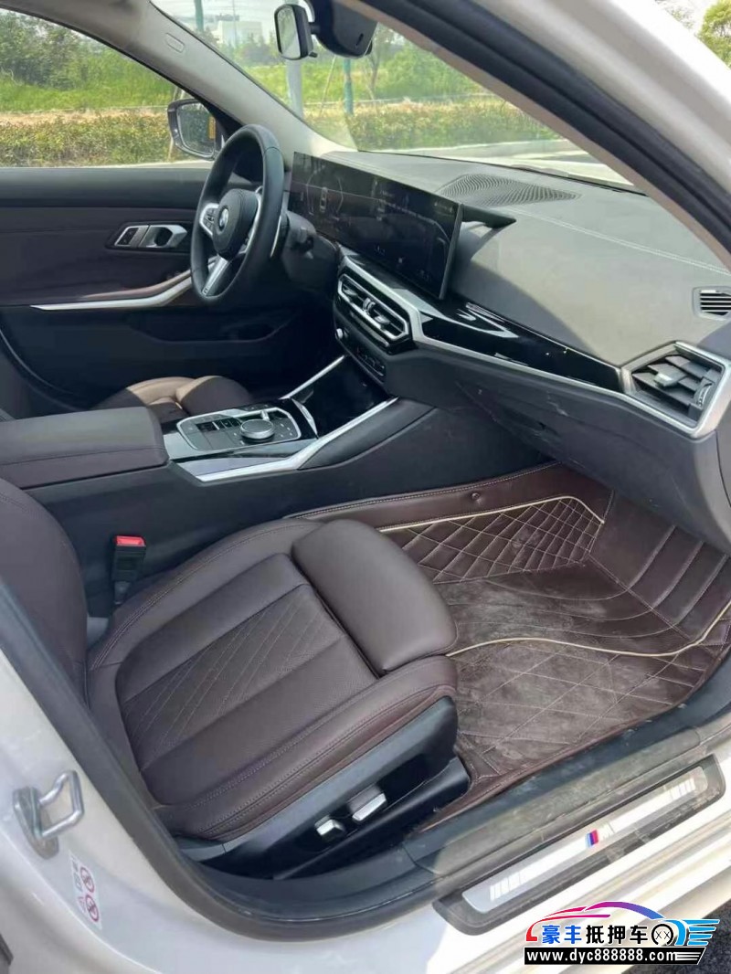 23年宝马3系轿车抵押车出售