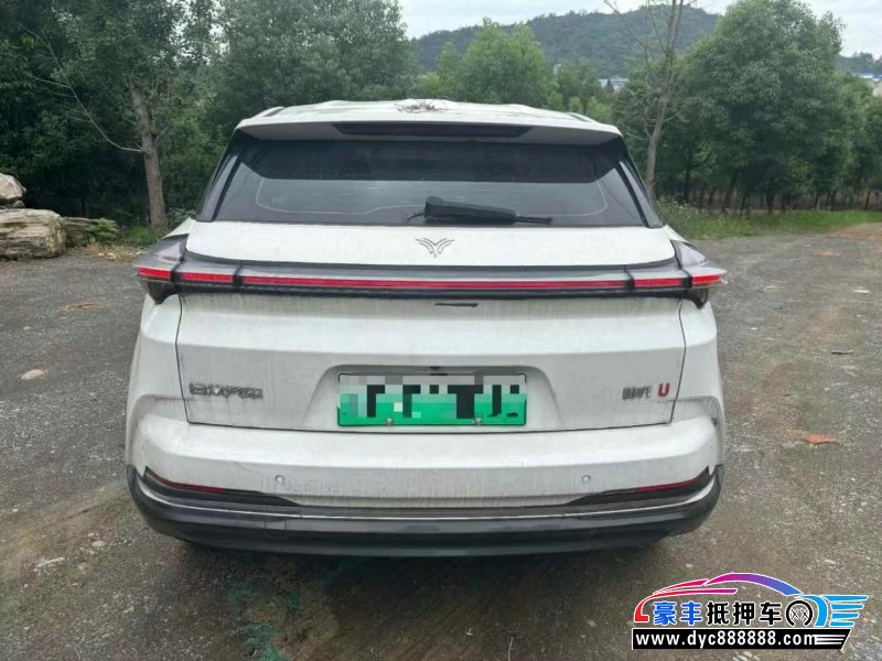 23年哪吒U轿车抵押车出售