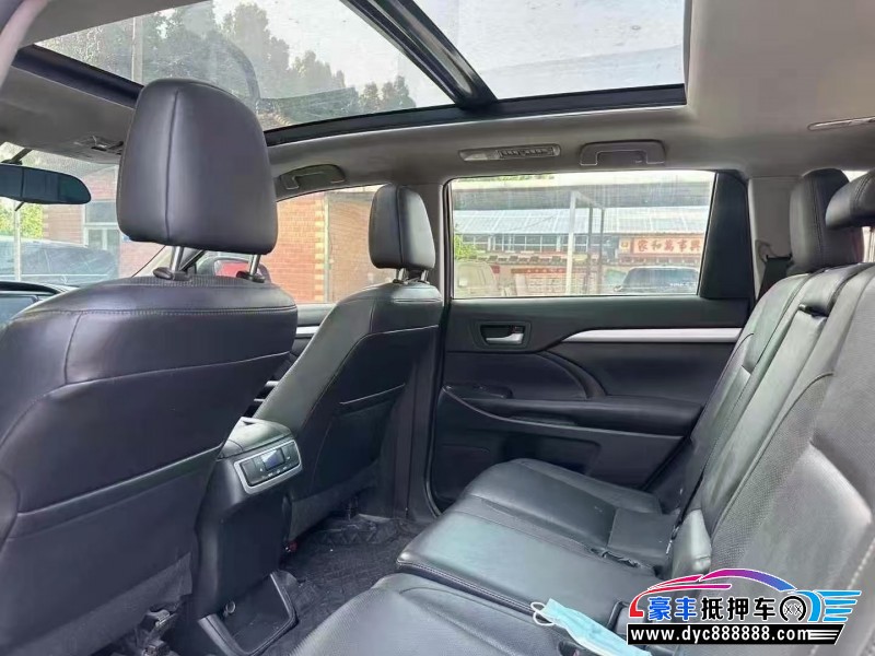 16年丰田汉兰达轿车抵押车出售