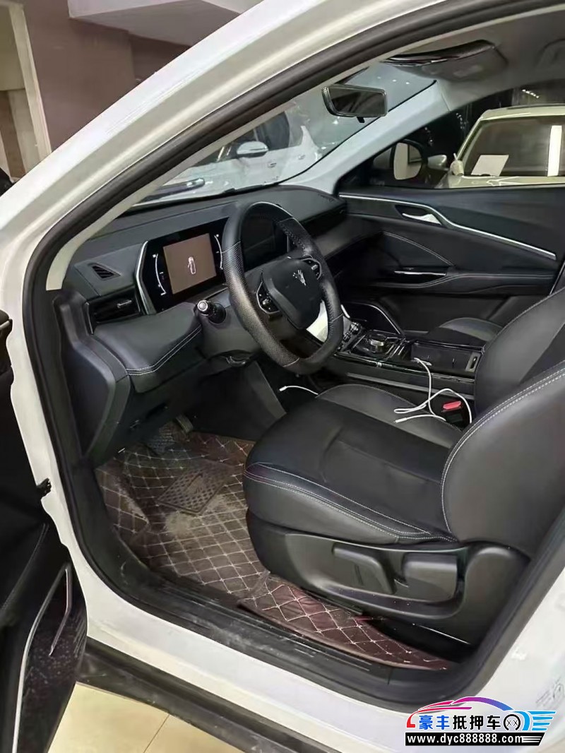 23年哪吒U轿车抵押车出售