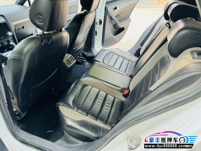 16年大众高尔夫轿车抵押车出售