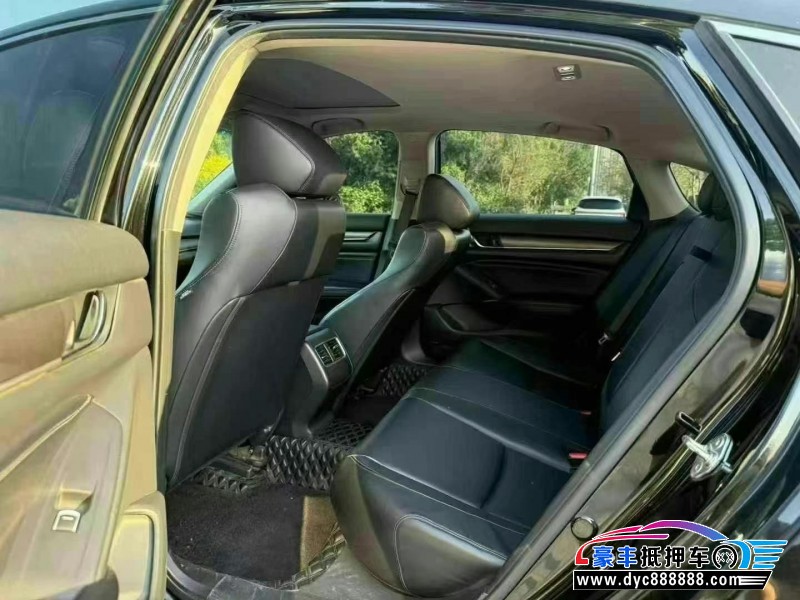 19年本田雅阁轿车抵押车出售