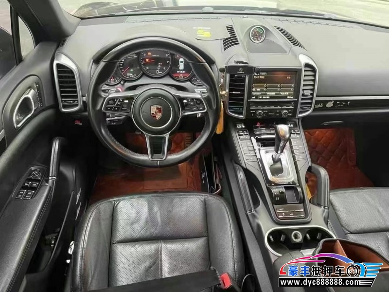 14年保时捷卡宴轿车抵押车出售