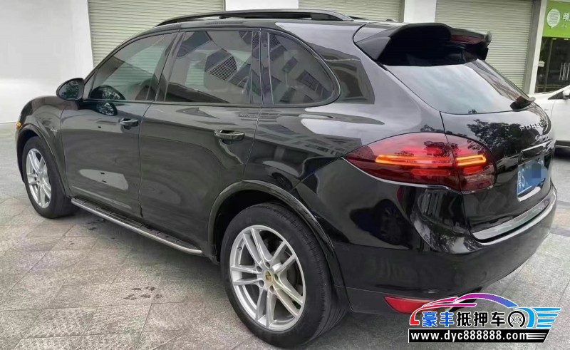 14年保时捷卡宴轿车抵押车出售