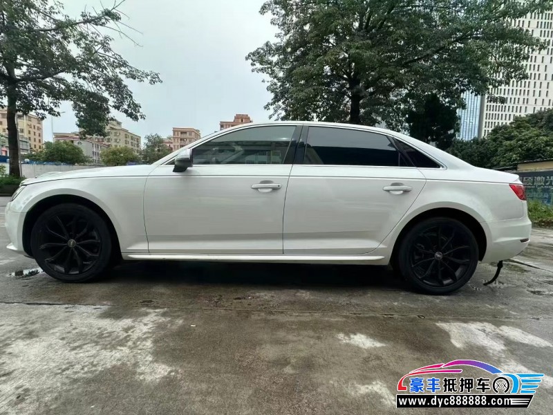 17年奥迪A4轿车抵押车出售