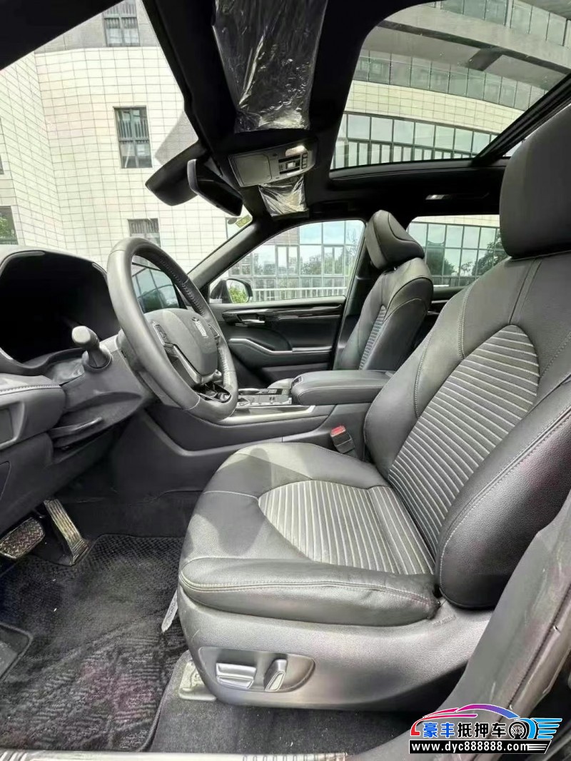 23年丰田皇冠轿车抵押车出售