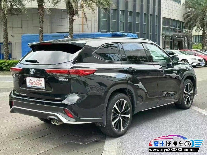 23年丰田皇冠轿车抵押车出售