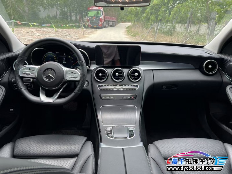 20年奔驰C轿车抵押车出售