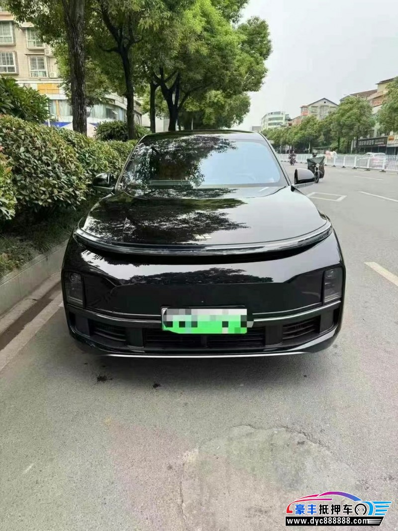 24年理想L8轿车抵押车出售