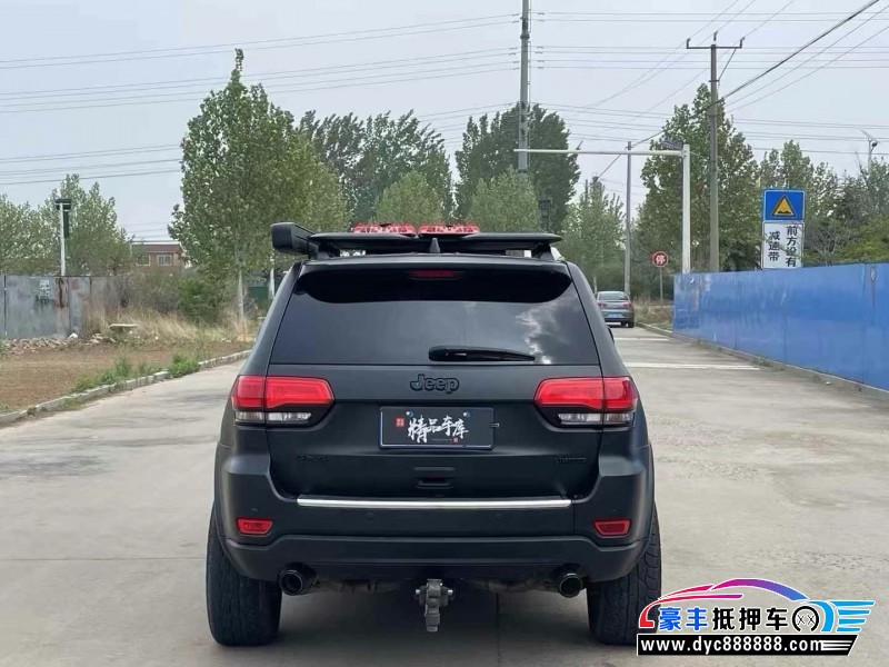 13年Jeep大切诺基轿车抵押车出售