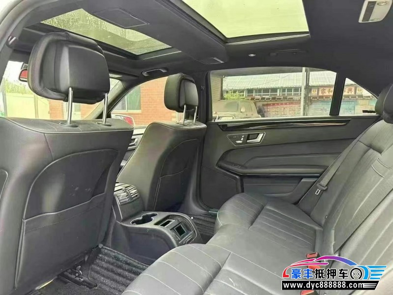 16年奔驰E轿车抵押车出售