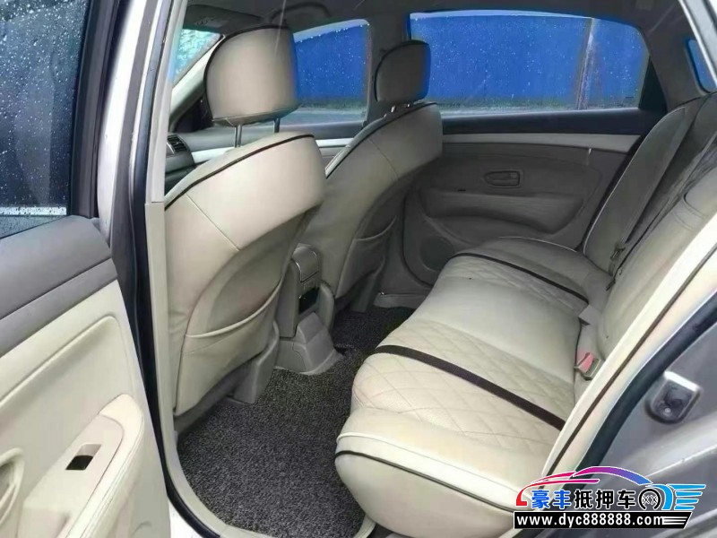 15年日产轩逸轿车抵押车出售