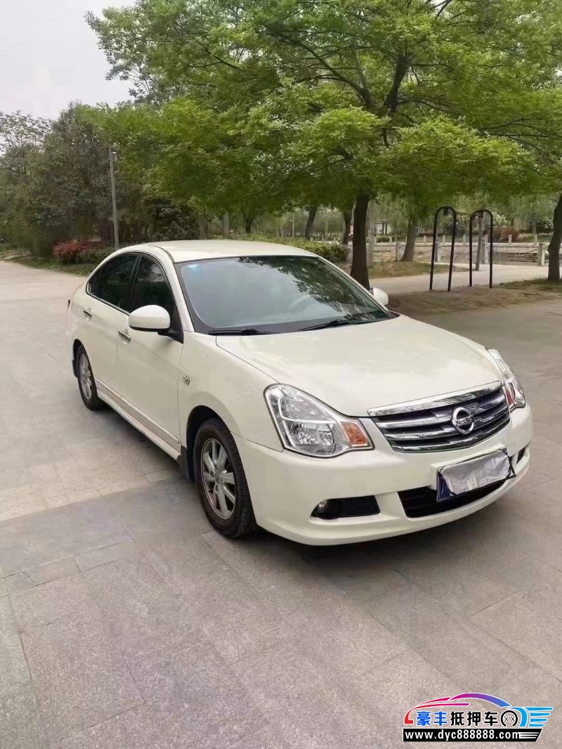 16年日产轩逸轿车抵押车出售