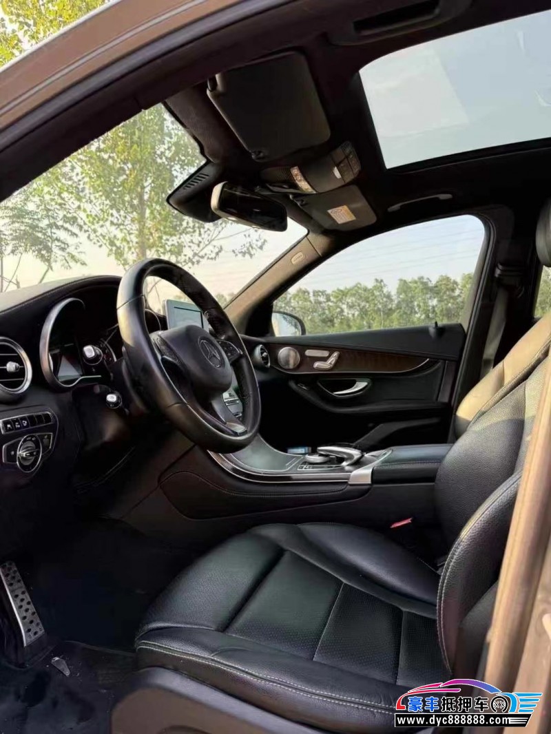 16年奔驰GLC轿车抵押车出售