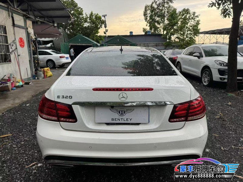 15年奔驰E轿车抵押车出售