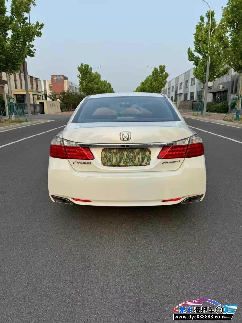 16年本田雅阁轿车抵押车出售