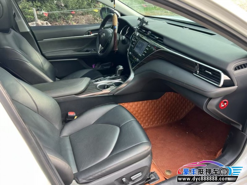 19年丰田凯美瑞轿车抵押车出售