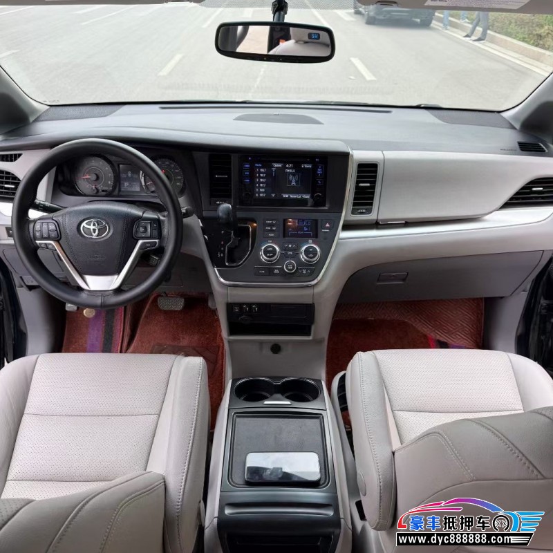 16年丰田塞纳轿车抵押车出售