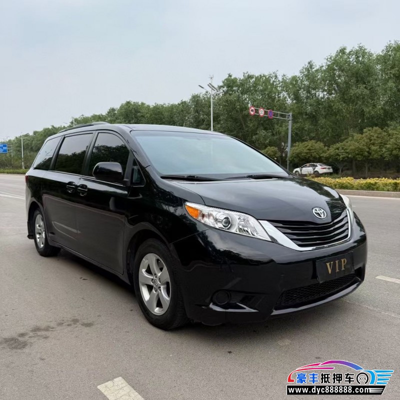 16年丰田塞纳轿车抵押车出售