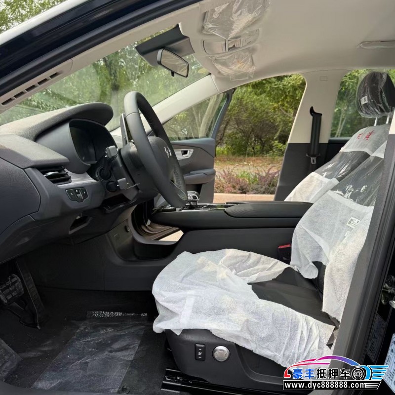 25年红旗EQM5轿车抵押车出售