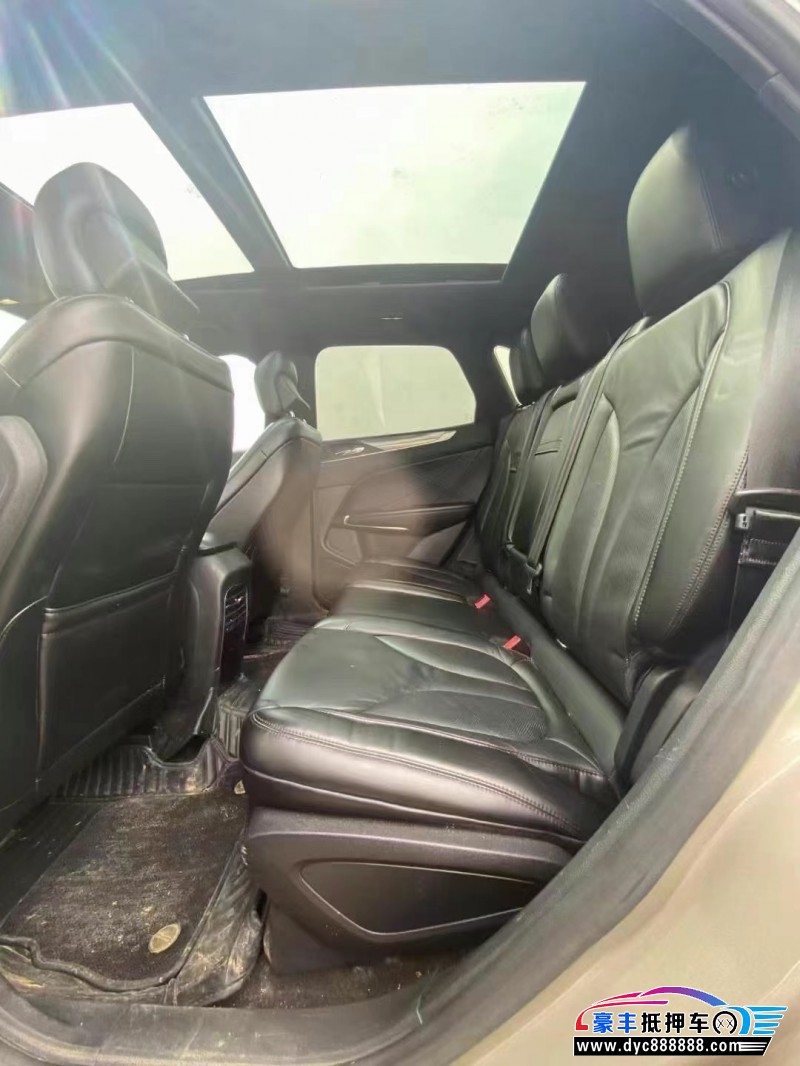 15年林肯MKC轿车抵押车出售