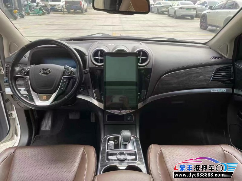 15年比亚迪唐轿车抵押车出售