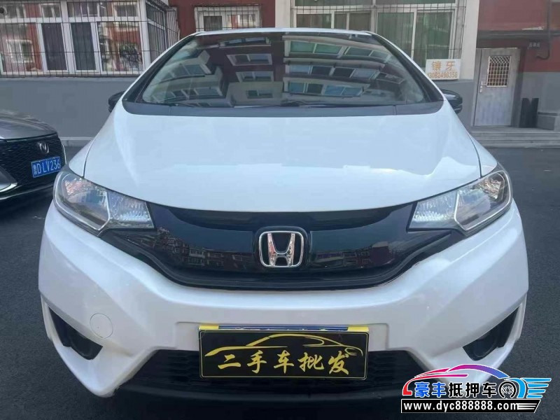 抵押车出售17年本田飞度轿车