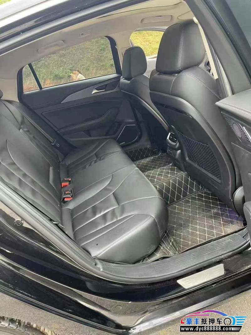 22年红旗H5轿车抵押车出售