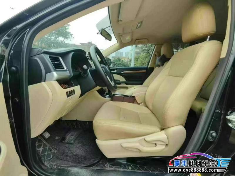 18年丰田汉兰达轿车抵押车出售