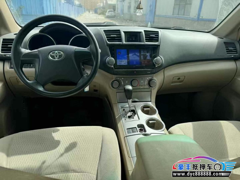 12年丰田汉兰达轿车抵押车出售