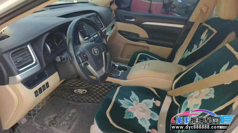 19年丰田汉兰达轿车抵押车出售