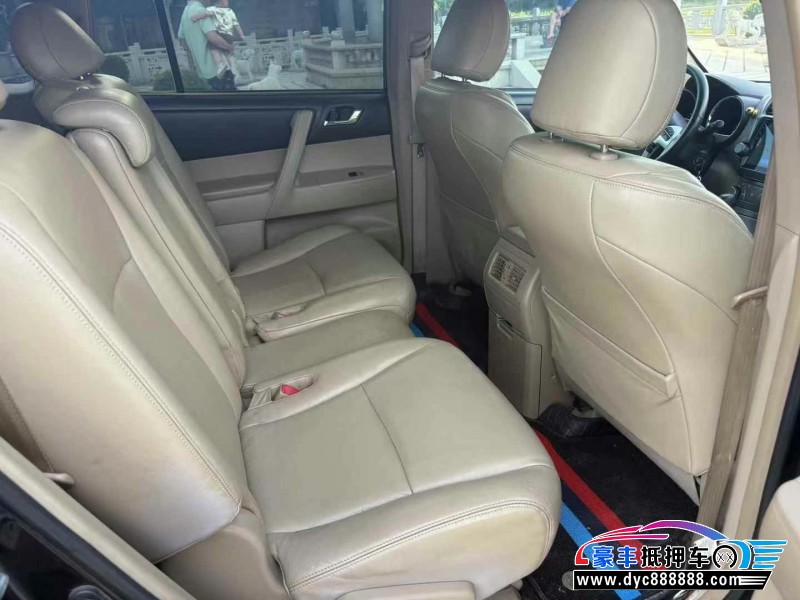 13年丰田汉兰达轿车抵押车出售